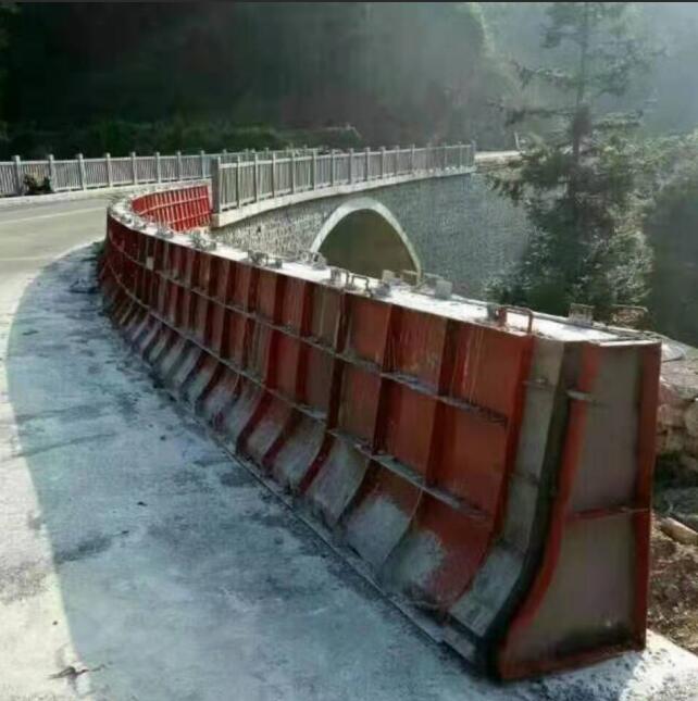 隔离墩半岛(中国).jpg